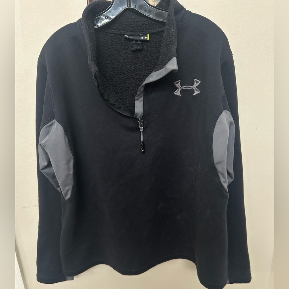 Under Armour Womens Zip-Up  in Black and Gray